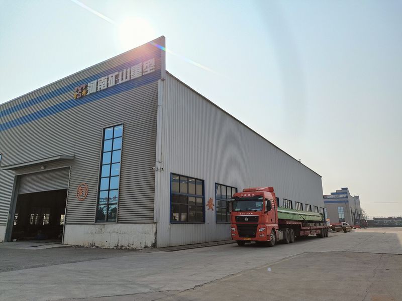重慶某公司采購我公司兩臺電動(dòng)單梁起重機(jī)