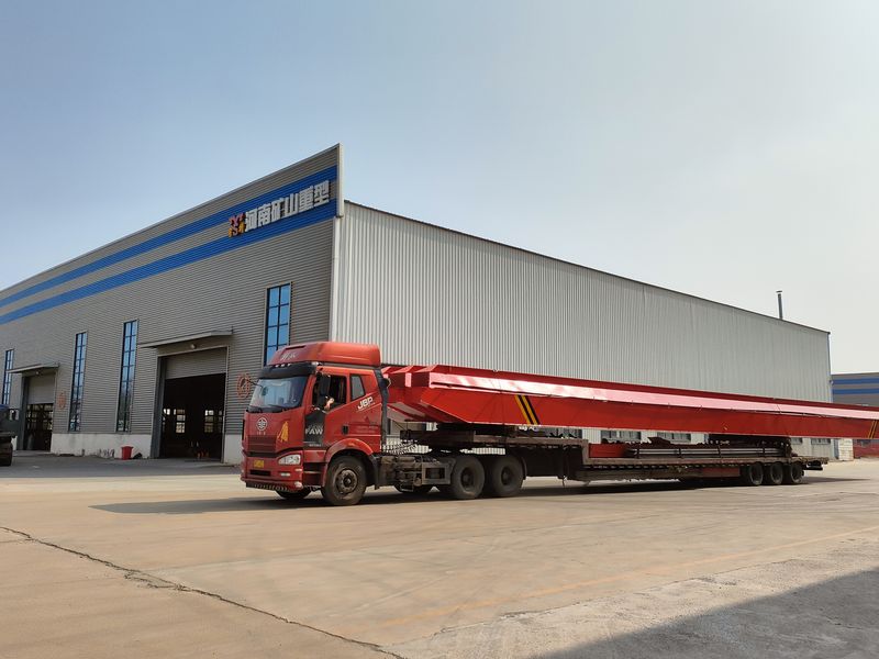 4臺(tái)電動(dòng)單梁起重機(jī)，LD10t-26.53m，發(fā)往浙江交付客戶使用。