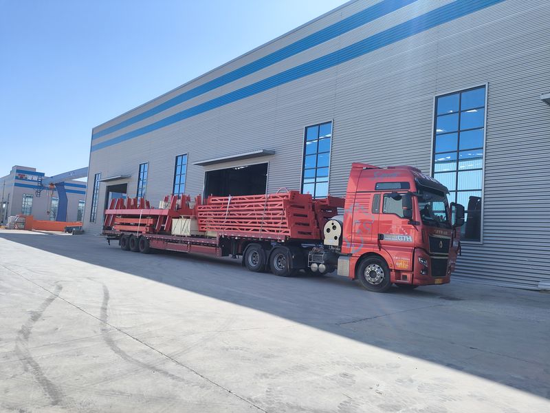 電動(dòng)葫蘆門式起重機(jī) 4臺(tái) MHxh10t—8m    2臺(tái) MHxh5t—8m      2臺(tái) 制作完成，出口哈薩克斯坦交付客戶使用