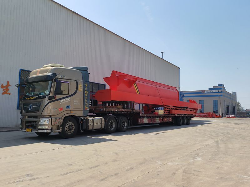電動(dòng)葫蘆門式起重機(jī) MHxh16t—32m 制作完成，發(fā)往新疆交付客戶使用。